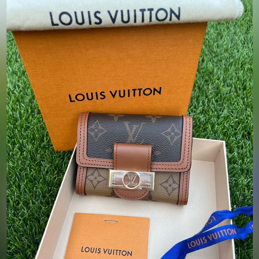 ❌SOLD❌Louis Vuitton Dauphine Compact Wallet - M68725